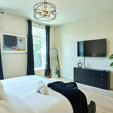Holiday home The Urban Manor By Luxuri365 Chicago