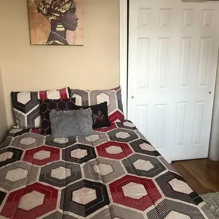 Apartment Tones Comfort Near U Of Chgo And 20min Dtwn Chgo