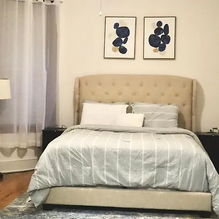 Luxury 2 Bed 2 Bath In With Free Parking