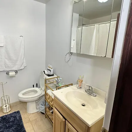 Luxury 2 Bed 2 Bath In With Free Parking *