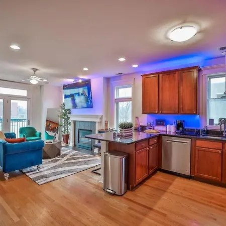 Designer Dreams: A Luxurious Escape W 1 Car Garage