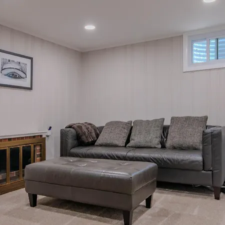 Northside Famlynest Lincoln Sq 4br 2ba 2p Rare Find Holiday home Chicago