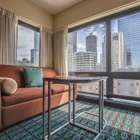 Hotel Fairfield And Downtown-river North Chicago