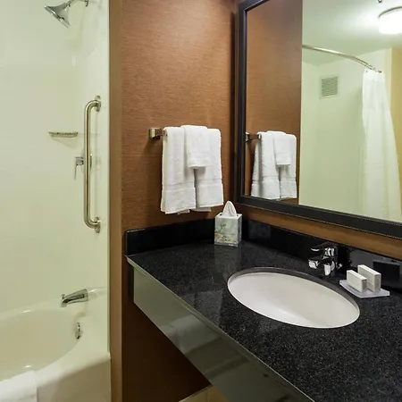 Fairfield And Downtown-river North 3*