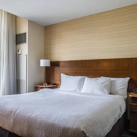 Fairfield And Downtown-river North Hotel Chicago