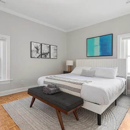 Brilliant Downtown 3-bedroom Chicago