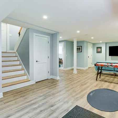 Game Room, Deck And Yard Chicago Home * Chicago