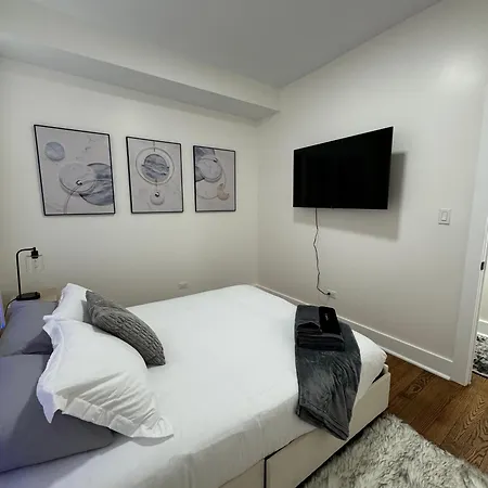 Apartment Chic Euro Getaway- Close To Downtown *