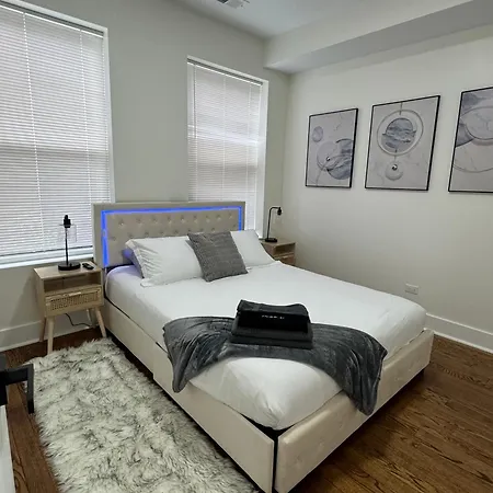 Chic Euro Getaway- Close To Downtown Apartment *