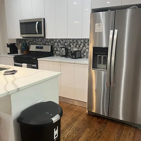 Chic Euro Getaway- Close To Downtown * Chicago
