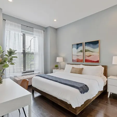 Modern Oasis In The Heart Of Chicago