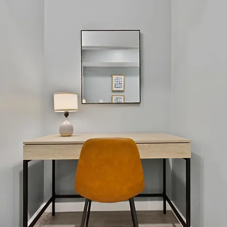 Modern Oasis In The Heart Of Holiday home Chicago