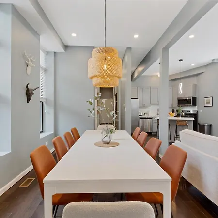 Modern Oasis In The Heart Of Holiday home Chicago