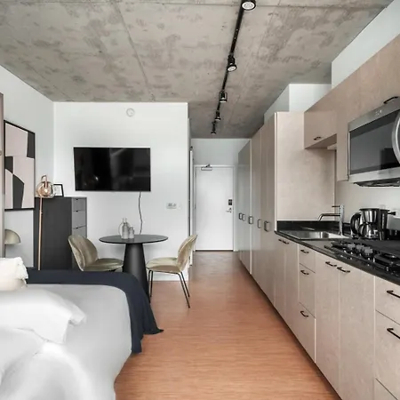 Lincoln Park W Wd Lounge Nr L Chi-607 * Chicago