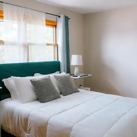 Holiday home New Modern 3br, Gym, Workspace, Quiet Location Chicago
