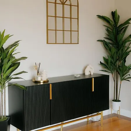 New Modern 3br, Gym, Workspace, Quiet Location