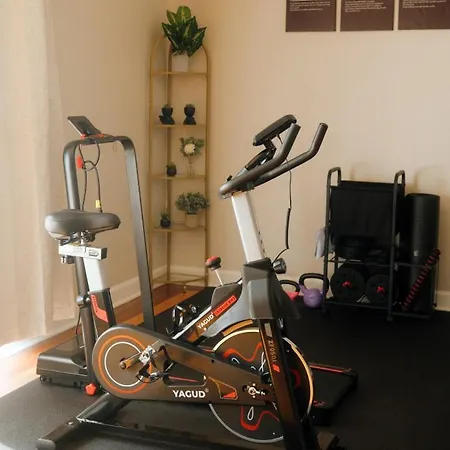 Holiday home New Modern 3br, Gym, Workspace, Quiet Location