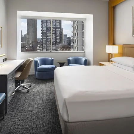 By Marriott Downtown Magnificent Mile 3* Chicago