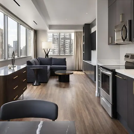 By Marriott Downtown Magnificent Mile Hotel