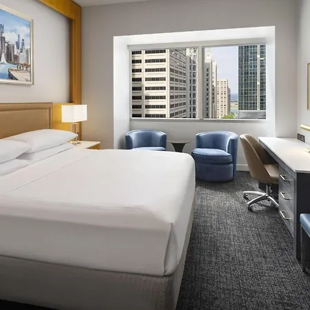 By Marriott Downtown Magnificent Mile 3* Chicago