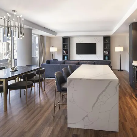 By Marriott Downtown Magnificent Mile Hotel Chicago