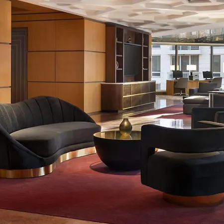 By Marriott Downtown Magnificent Mile 3*