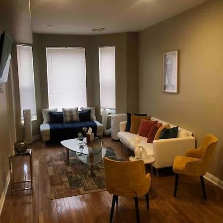 Tones' Comfort Near U Of Chgo 20min Dtwn Chgo Apartment *