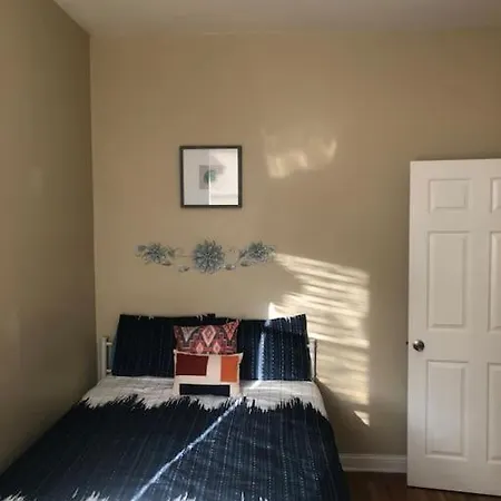 Tones' Comfort Near U Of Chgo 20min Dtwn Chgo Apartment *