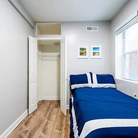 Apartment Stylish & Bright Gem Overlooks Lovely Park With Great Amenities *