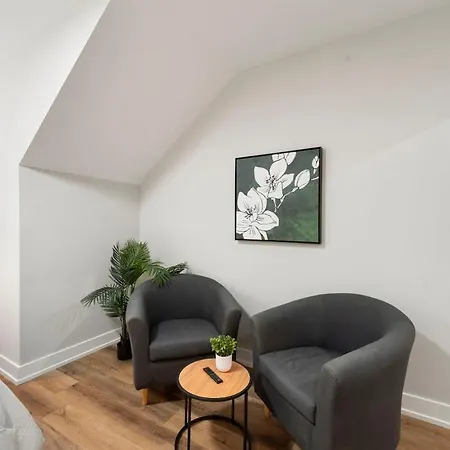 2 Bed & 3 Bath