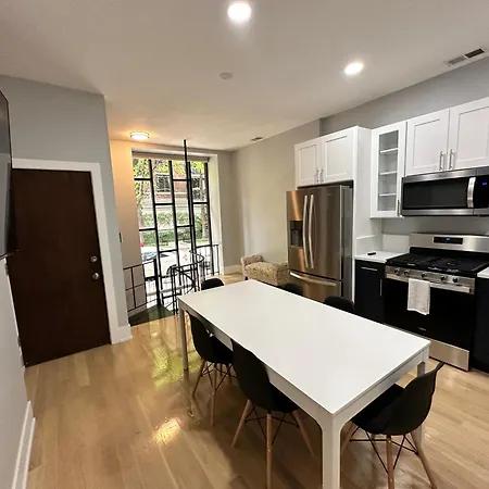 Gold Coast - Downtown Hideaway Holiday home