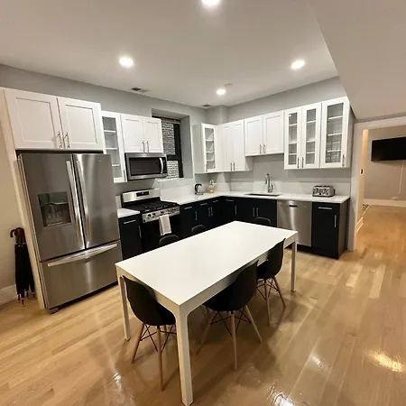 Gold Coast - Downtown Hideaway Holiday home *
