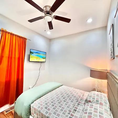Apartment Lux Apt In Bronzeville, Min From Downtown-rsv Now!