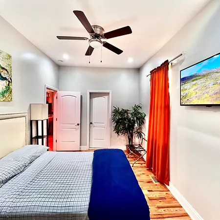 Apartment Lux Apt In Bronzeville, Min From Downtown-rsv Now! *