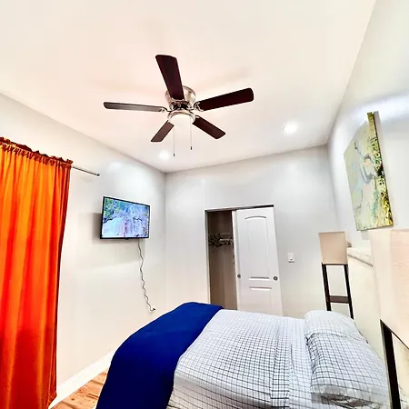 Lux Apt In Bronzeville, Min From Downtown-rsv Now! *
