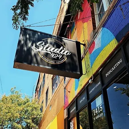 Stay Chicago Hostel
