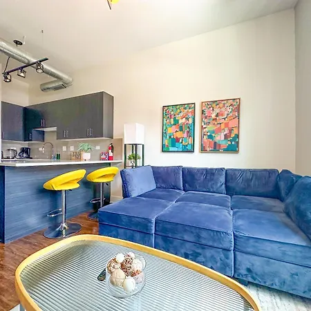 Stylish 420 Friendly 3br Getaway With Optional Parking Near Mccormick Place, Grant Park & Soldier Field Chicago