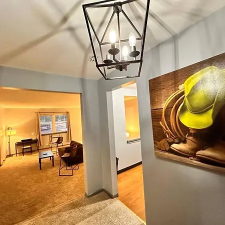 Apartment North Side Escape Modern Near Shops&dining