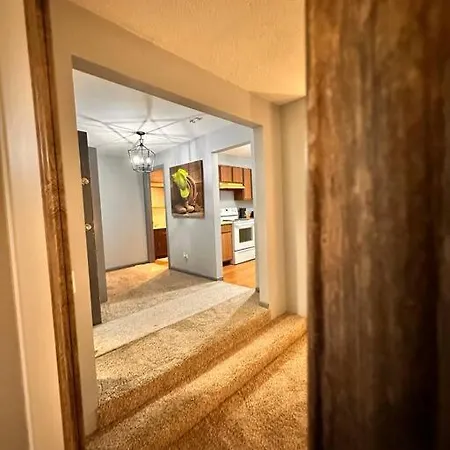 Apartment North Side Escape Modern Near Shops&dining