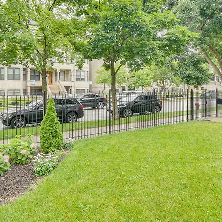 Walk To Michigan: W/ Yard Chicago