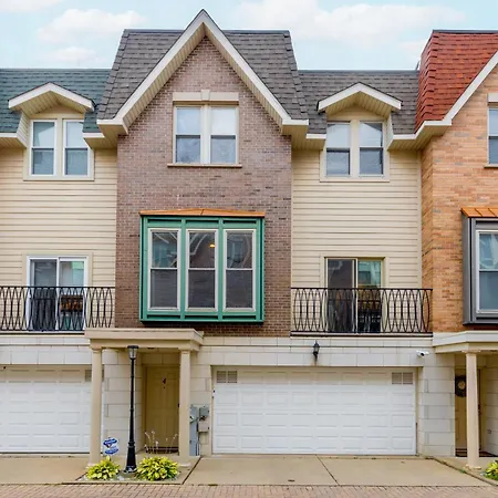 Holiday home Windy Getaway - 3br 2ba Townhouse
