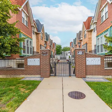 Holiday home Windy Getaway - 3br 2ba Townhouse *