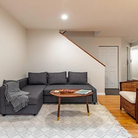 Windy Getaway - 3br 2ba Townhouse Chicago