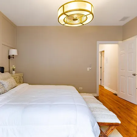 Windy Getaway - 3br 2ba Townhouse Holiday home Chicago