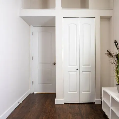 Apartment Duplex 3 Bed 2 Bat Steps From Lincoln Square *