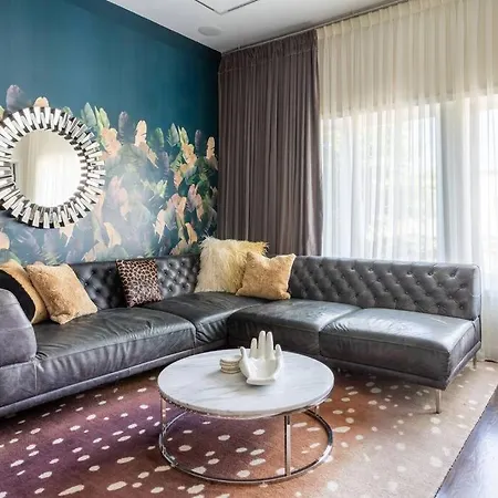Apartment Duplex 3 Bed 2 Bat Steps From Lincoln Square