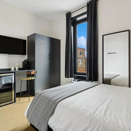 Hotel Logan Square Sro