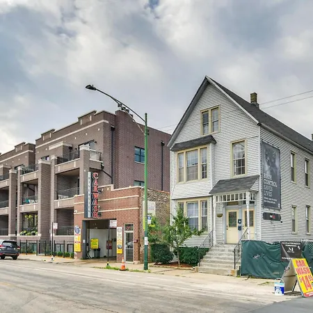 Spacious Roscoe Village Apt With Home Office! *