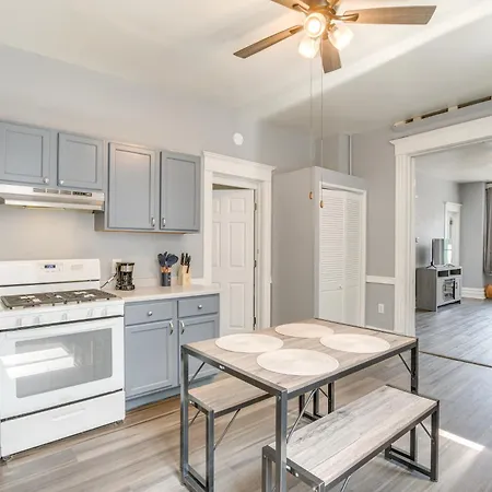 Apartment Spacious Roscoe Village Apt With Home Office! *