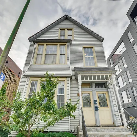 Spacious Roscoe Village Apt With Home Office! * Chicago